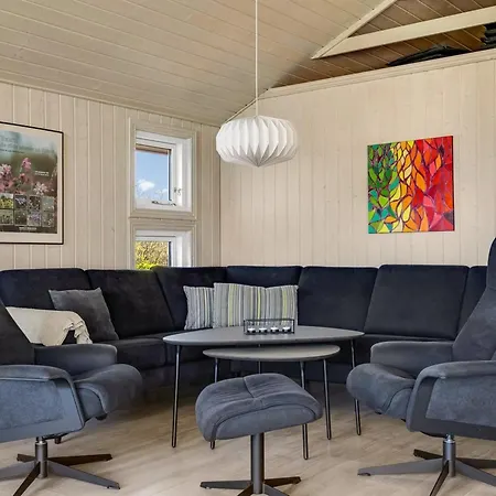 Hermandine - 700m From The Sea By Interhome Lakolk