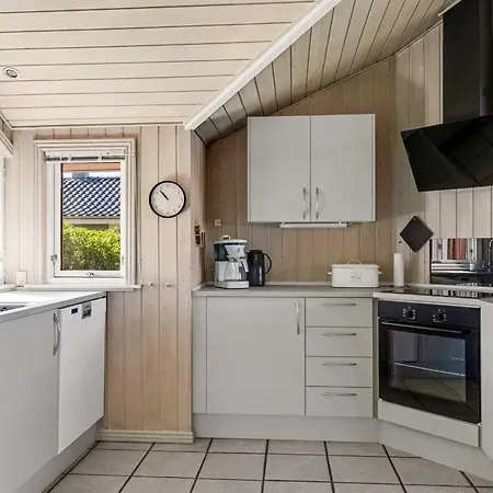 Dom wakacyjny Hermandine - 700m From The Sea By Interhome
