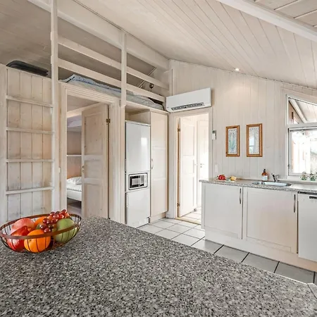 Dom wakacyjny Hermandine - 700m From The Sea By Interhome Lakolk