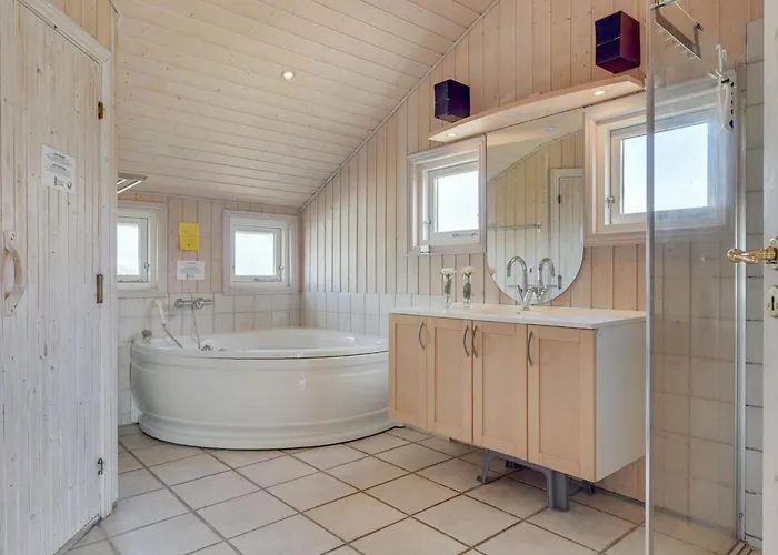 בית נופש Hermandine - 700m From The Sea By Interhome *